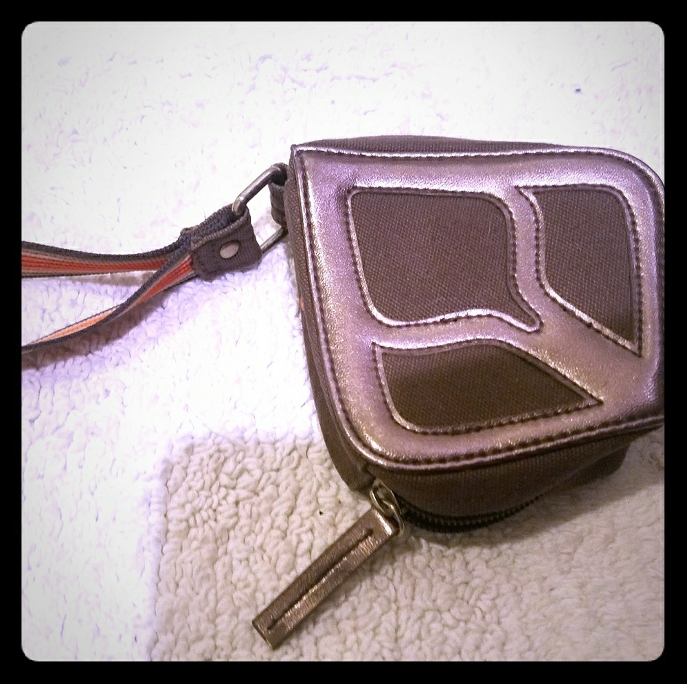 Reef Brand wristlet